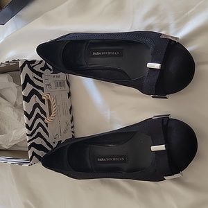 🌟3/$35 Dana Buchman size 5 black low wedge heels